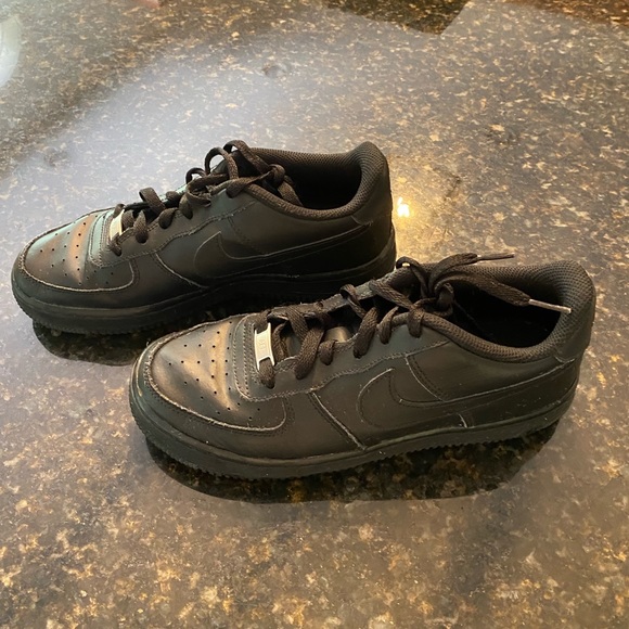 Air Force 1s, size: 6.5Y - Picture 2 of 3